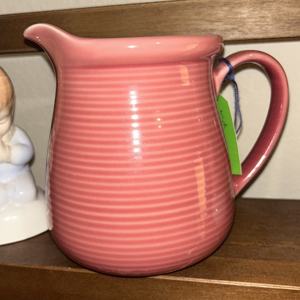 Vintage pink pitcher - Picture 1 of 7